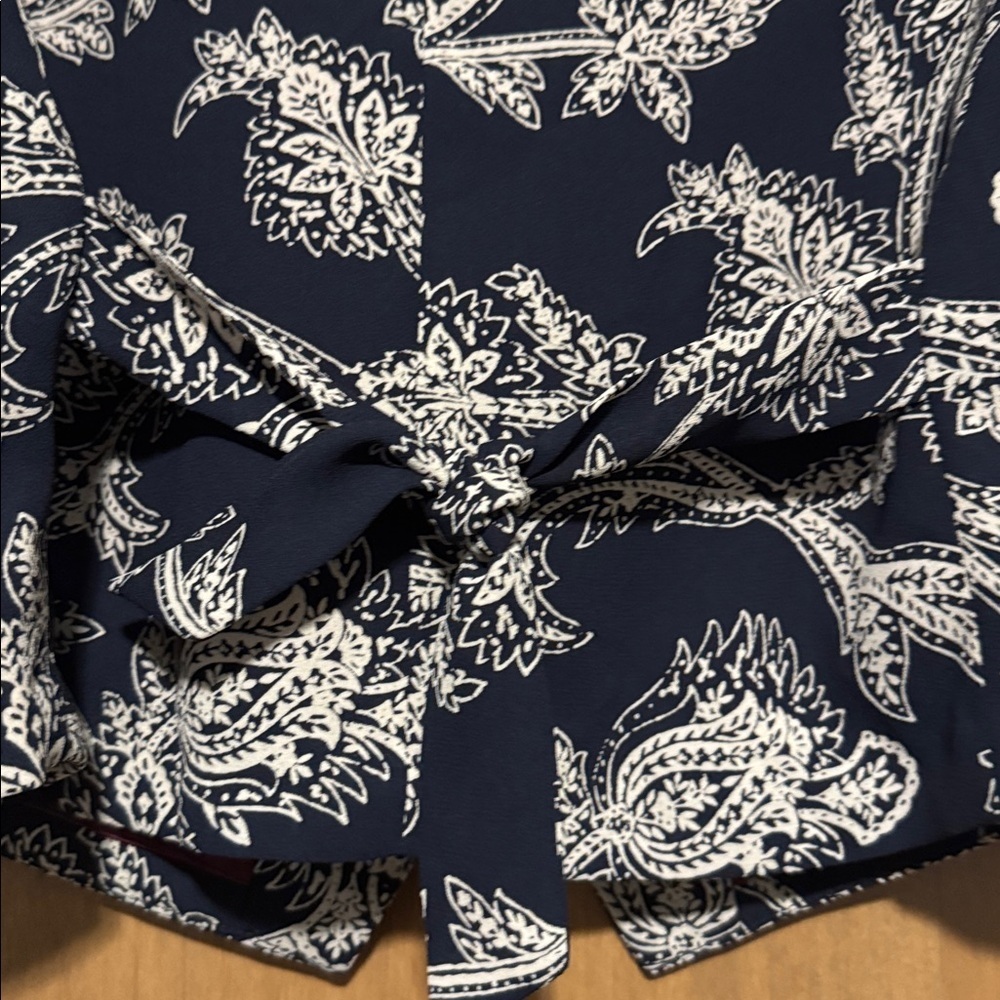 VTG Liz Claiborne Collection Womens M button down Paisley Vest Top Navy/Cream - Picture 4 of 8